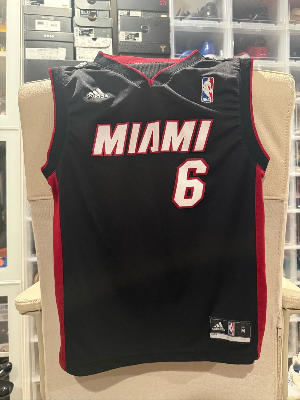 Size boy’s M (10-12) - adidas Miami Heat #6 LeBron James Basketball Jersey